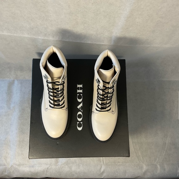 Coach Lorimer Leather boots size 7- Brand New with Box - Chalk Color - Picture 3 of 13